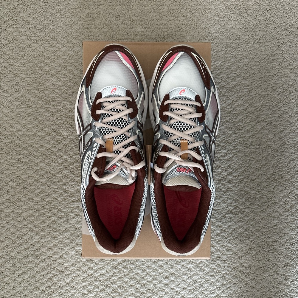 Brand New ASICS Above The Clouds GT 2160